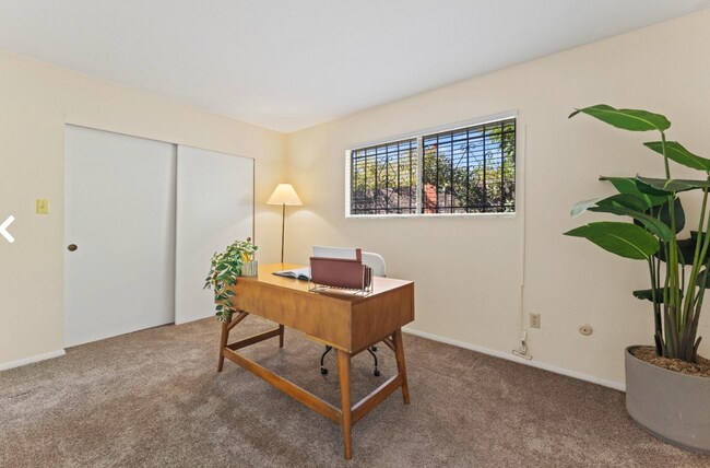 Building Photo - 5484 Riverside Blvd