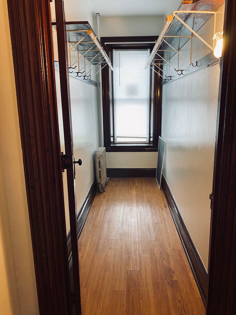 Building Photo - 1315 N George St