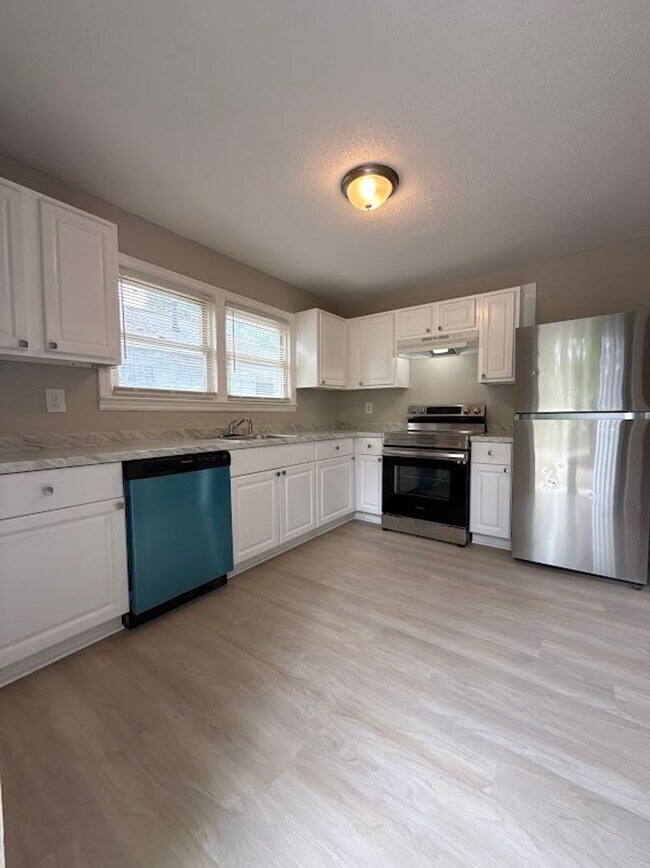 Building Photo - 2 bed 2 bath in Atlanta!