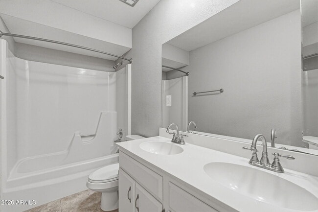 Building Photo - 4323 N 29th Pl