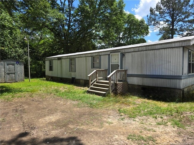 Building Photo - 1581 Rim Rd