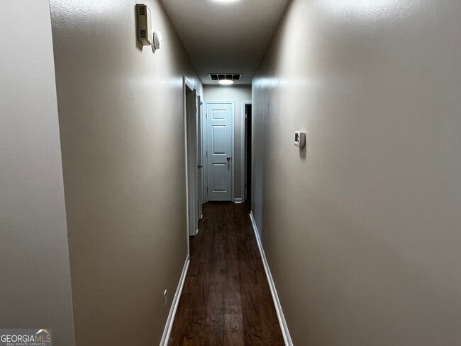 Building Photo - 105 Baytree Ct