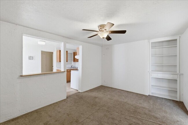 Building Photo - 241 E Elwood St