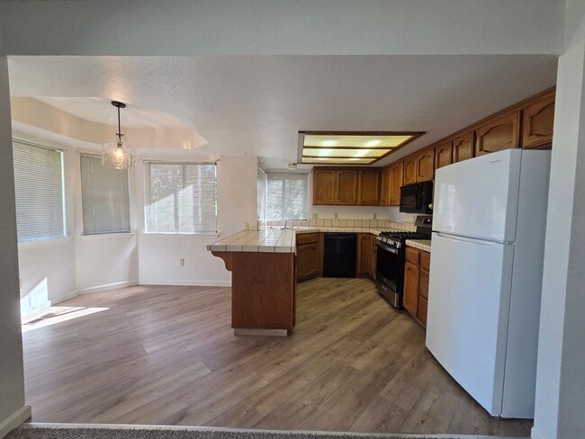 Building Photo - 3706 Mt Ashland Ave