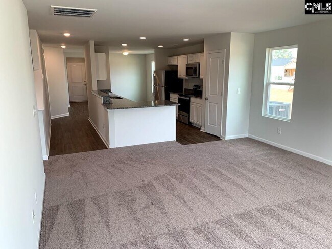 Building Photo - 216 Freeman Dr