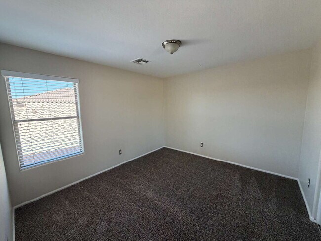 Building Photo - 38134 N Establo Dr