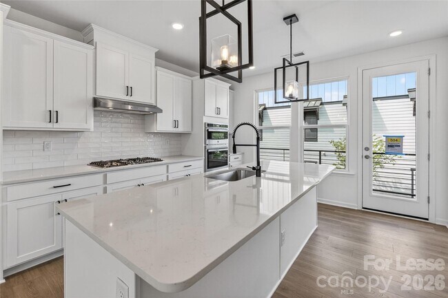 Building Photo - 504 Annie Lowery Wy