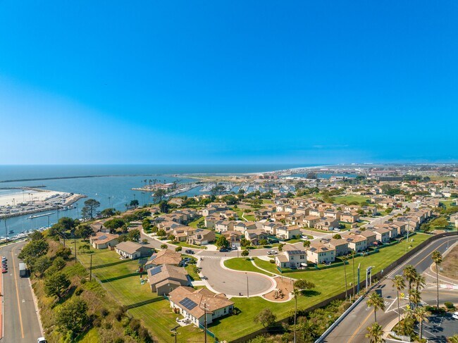 Building Photo - 1200 Harbor Dr N