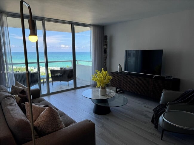 Building Photo - 5151 Collins Ave