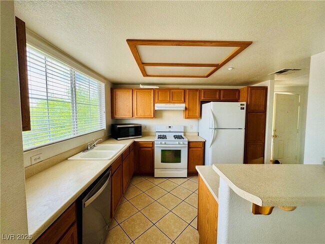 Building Photo - 833 Aspen Peak Loop