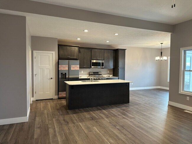 Building Photo - Castles Pines Duplex
