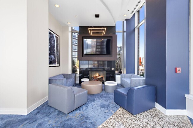 Building Photo - 1125 Maxwell Ln