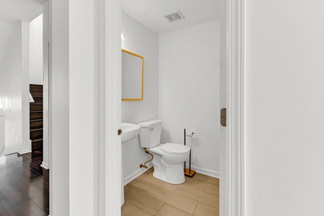 Building Photo - 7515 Savoy Ln