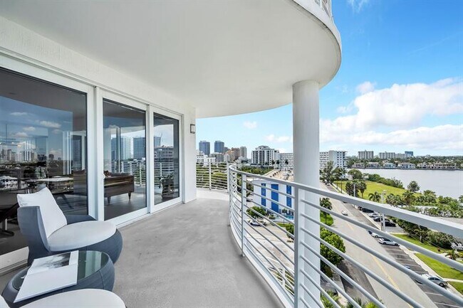 Building Photo - 612 Bayshore Dr