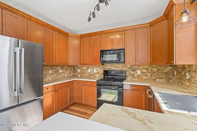 Building Photo - 327 Mill Pond Wy