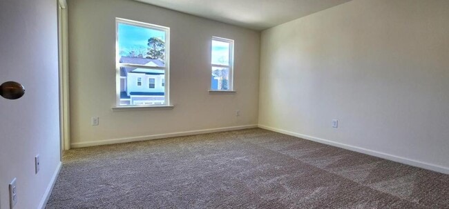 Building Photo - 112 Golden Gate Ln