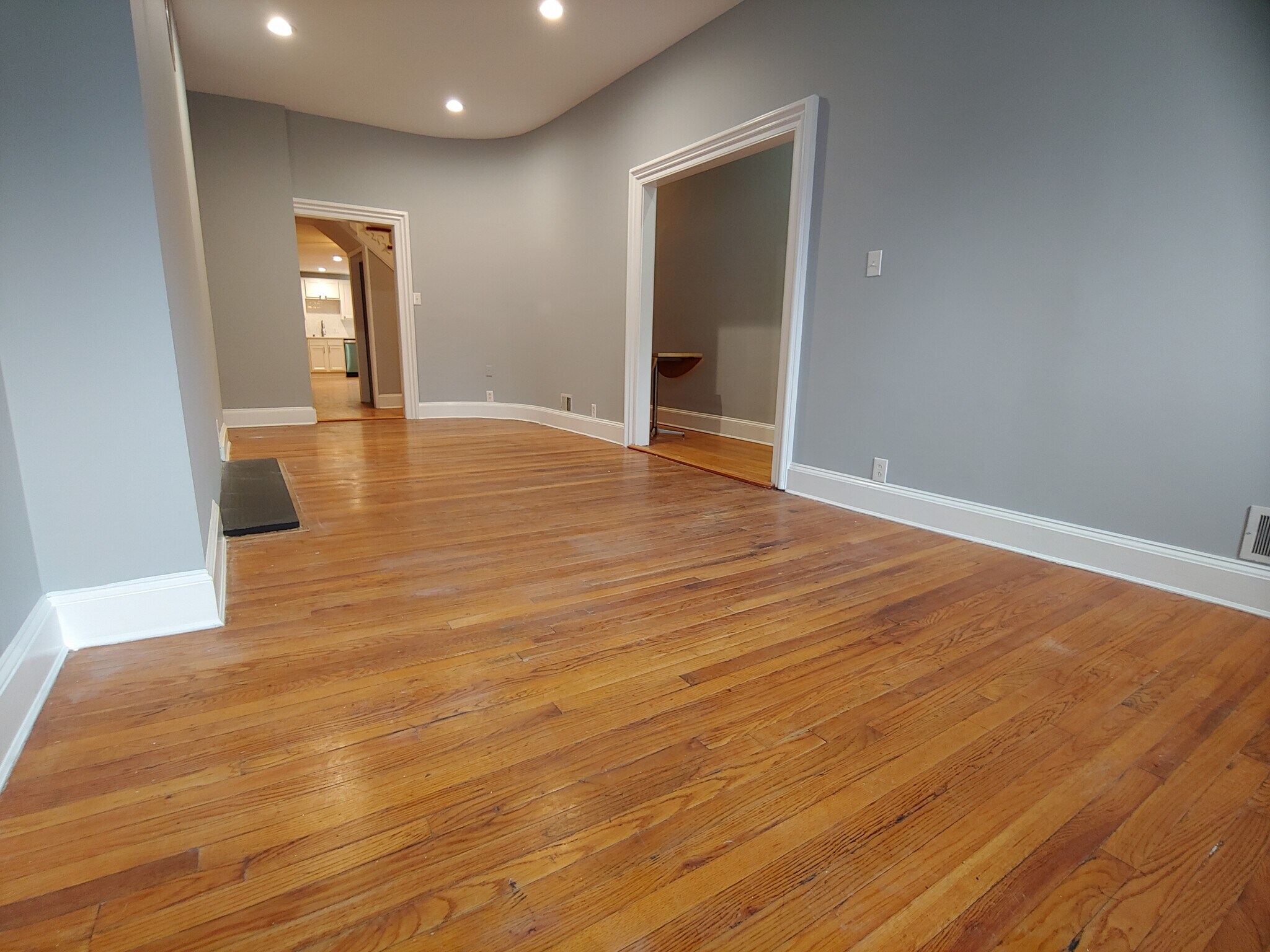 Building Photo - 33 S Calhoun St