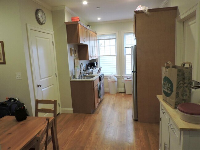 Building Photo - 7 Marney St