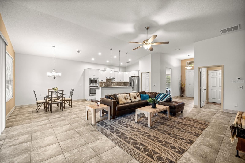 Building Photo - 2383 N Brentwood Cir