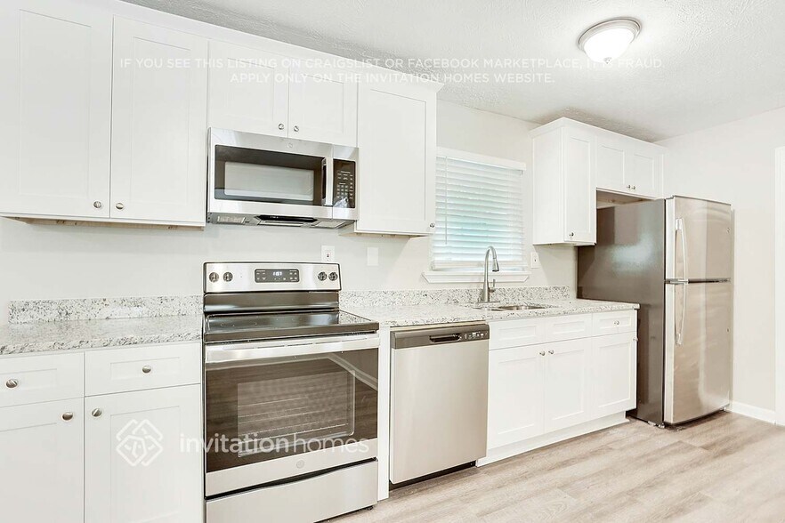 Building Photo - 6115 Marilla St