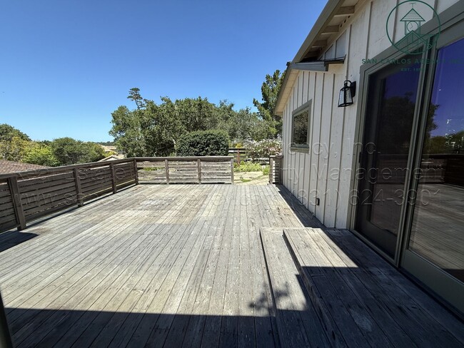 Building Photo - Charming and Refreshed Three Bed Carmel Wo...