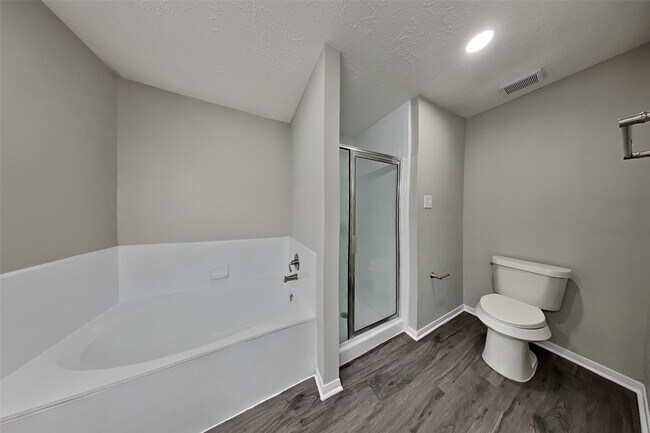 Building Photo - 12822 Careywood Dr