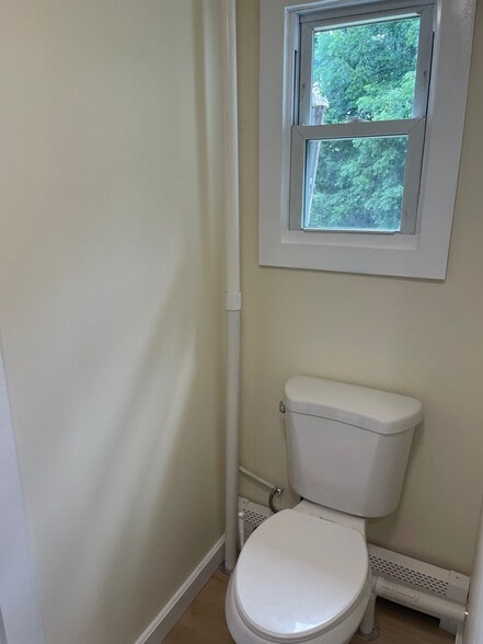 Building Photo - 3 Beckett St