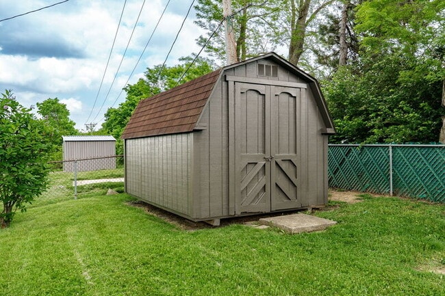 Building Photo - 366 Randy Dr