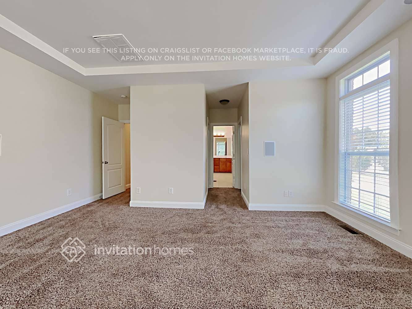 Building Photo - 2104 Madeira Cir
