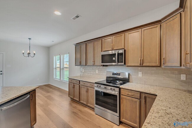 Building Photo - 16640 Aspen Ln