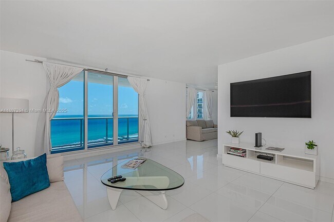 Building Photo - 2301 Collins Ave