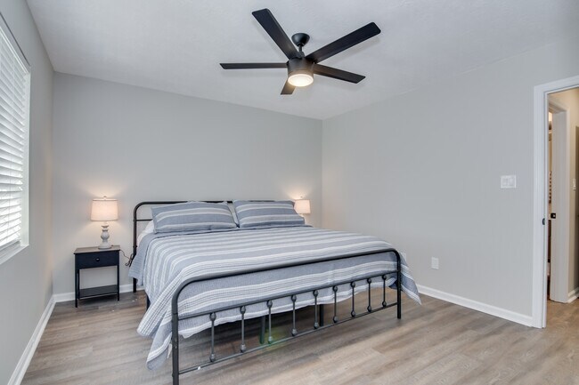 Building Photo - 4227 Waylon Dr