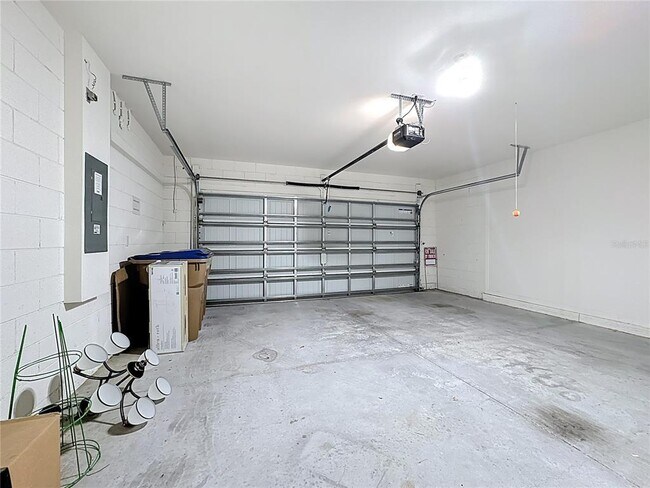 Building Photo - 5817 Arboretum St
