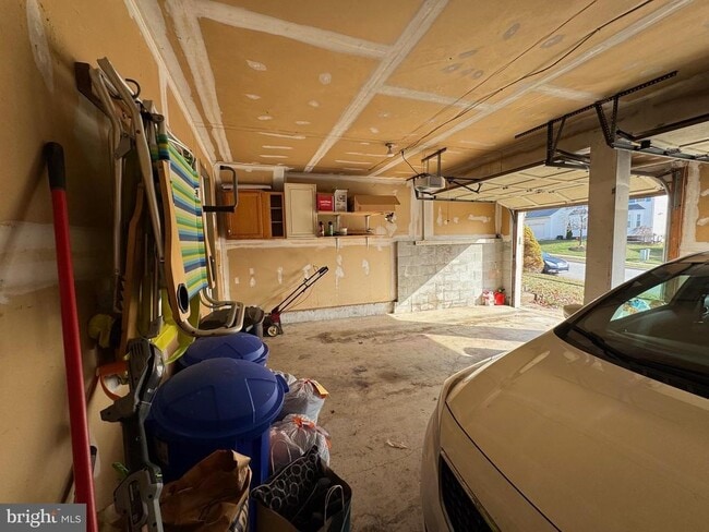 Building Photo - 3132 Laurel View Dr