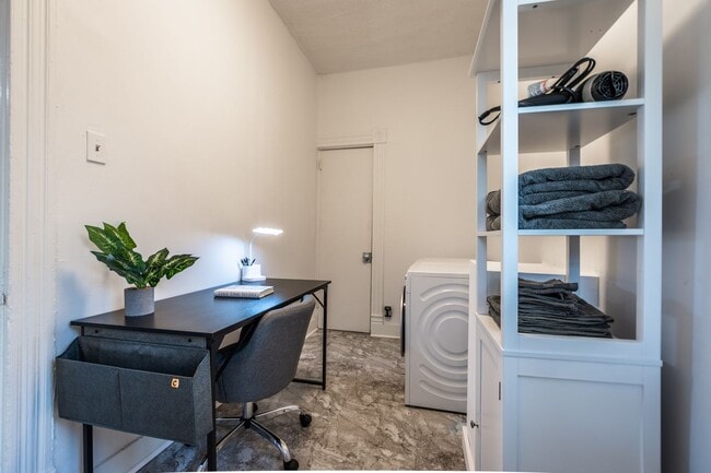 Building Photo - 519 N Euclid Ave