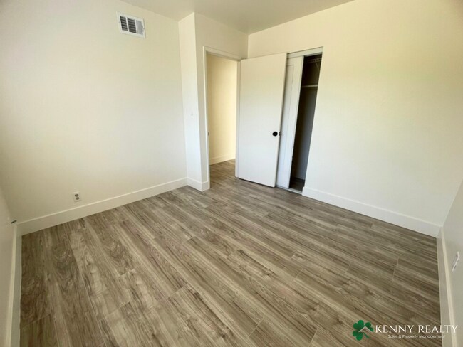 Building Photo - 4 Bedroom, 2 Bathroom Home in Foster City with Large Yard