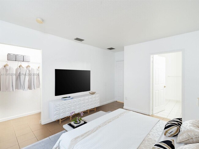 Building Photo - 17333 NW 7th Ave