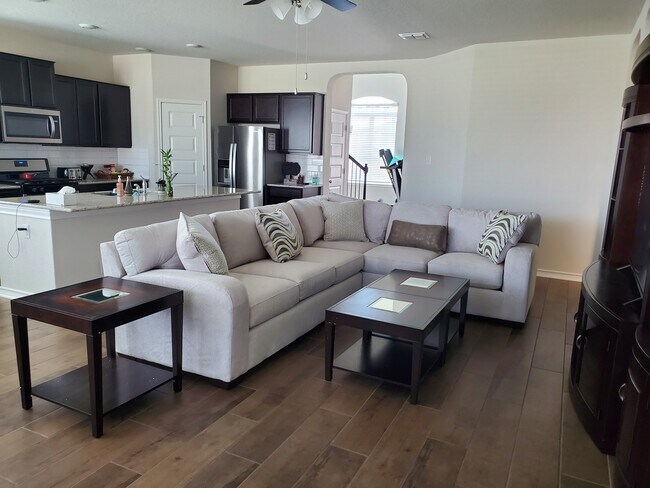 Building Photo - 13811 Newman Stage