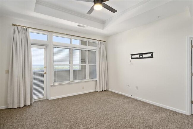 Building Photo - 3334 Peachtree Rd NE