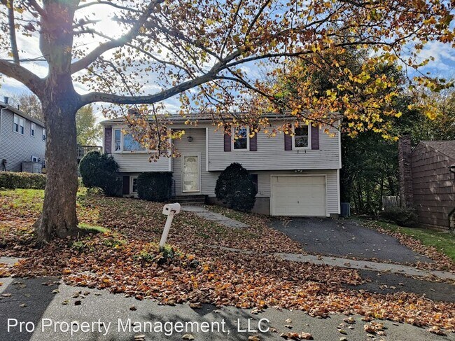 Primary Photo - 3 br, 1.5 bath House - 77 Hitchcock Drive