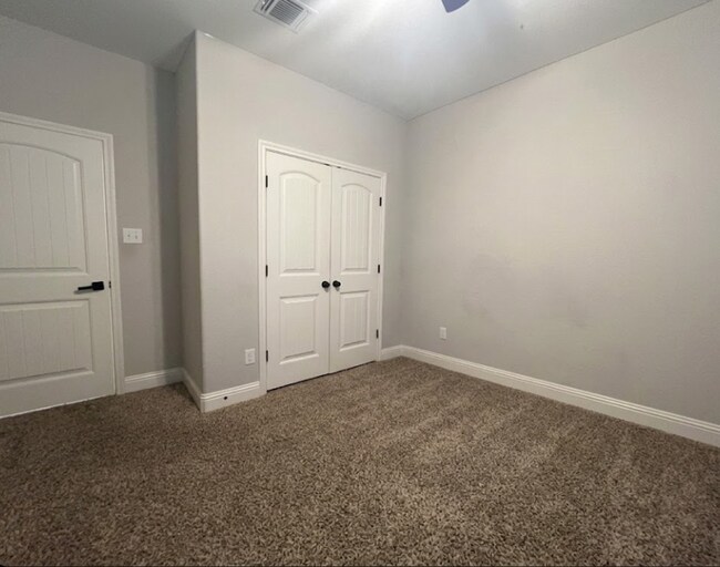 Building Photo - AVAILABLE NOW; APPLY AT OUR WEBSITE TODAY!!