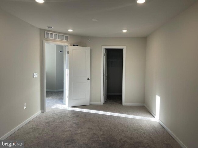 Building Photo - 130 Abramo Victor Dr