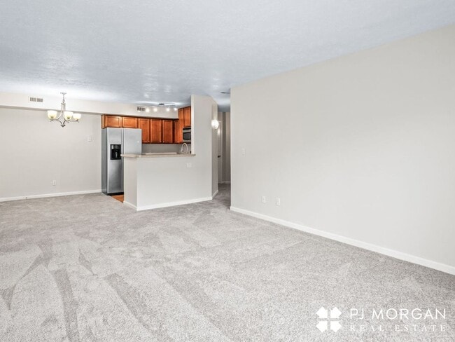 Building Photo - 2 Bedroom, 2 Bathroom Condo