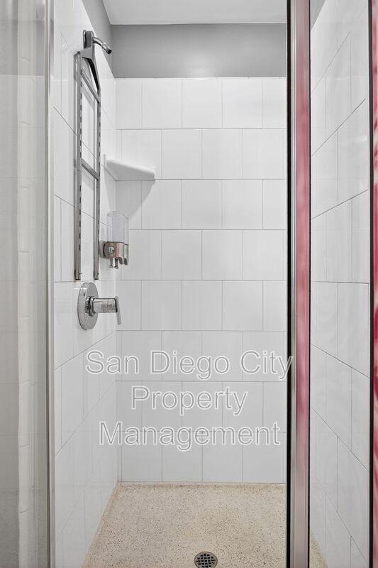 Building Photo - 321 Tenth Ave