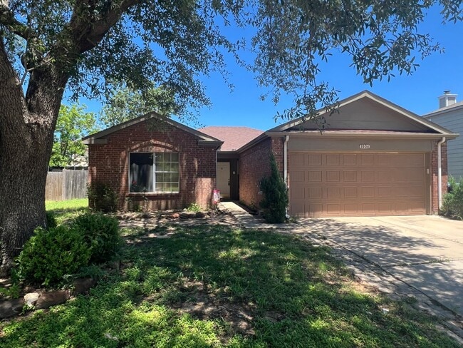 Primary Photo - 1004 Wintercreek Dr