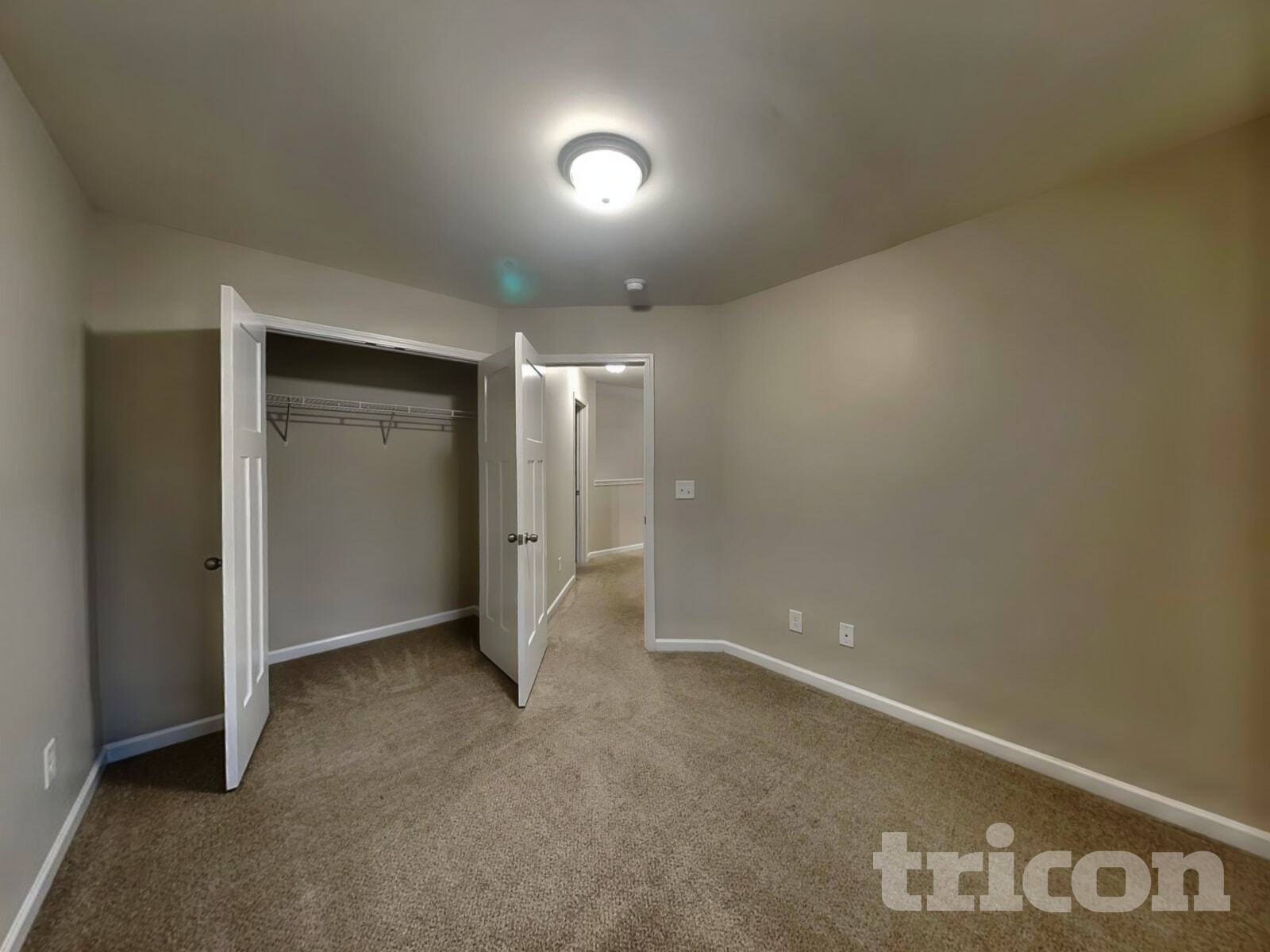 Building Photo - 877 Juno Dr