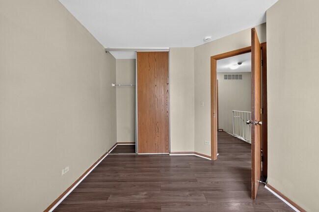 Building Photo - 1371 Andover Dr
