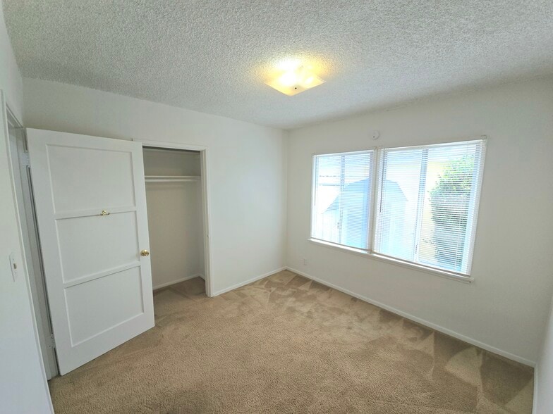 10-Front Bedroom - 10742 Galvin St