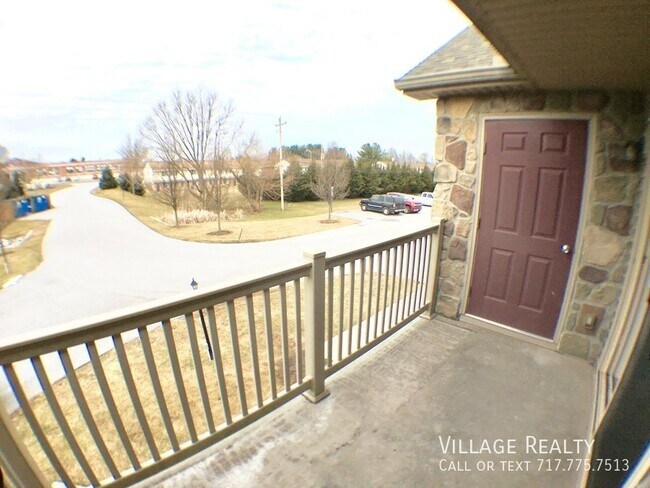 Building Photo - 85 Springs Ln