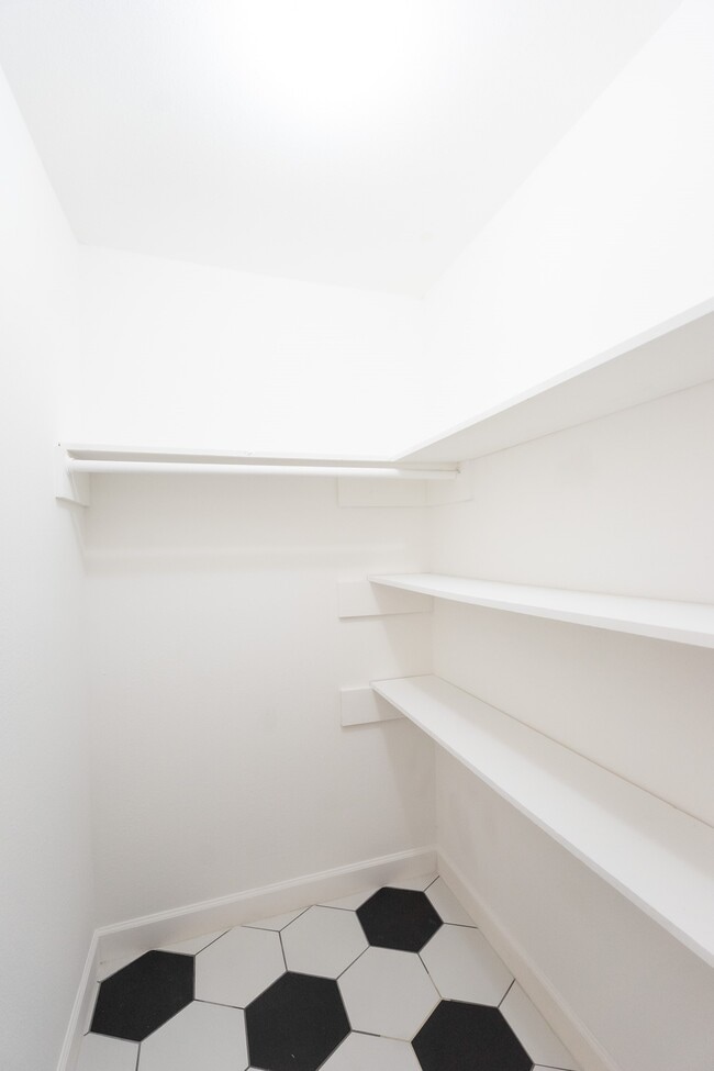 Building Photo - 1314 Frontier Ln